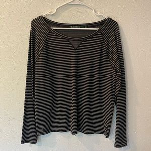 Black and gray striped sweater🩶